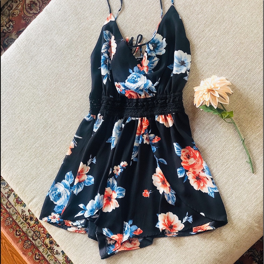 3 for $20 Sale - Floral Romper 🌸